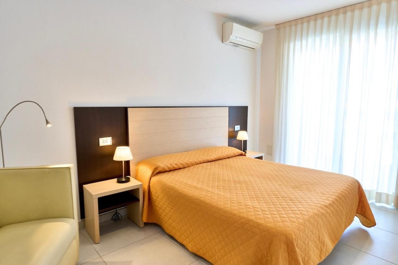 Just Apartment *